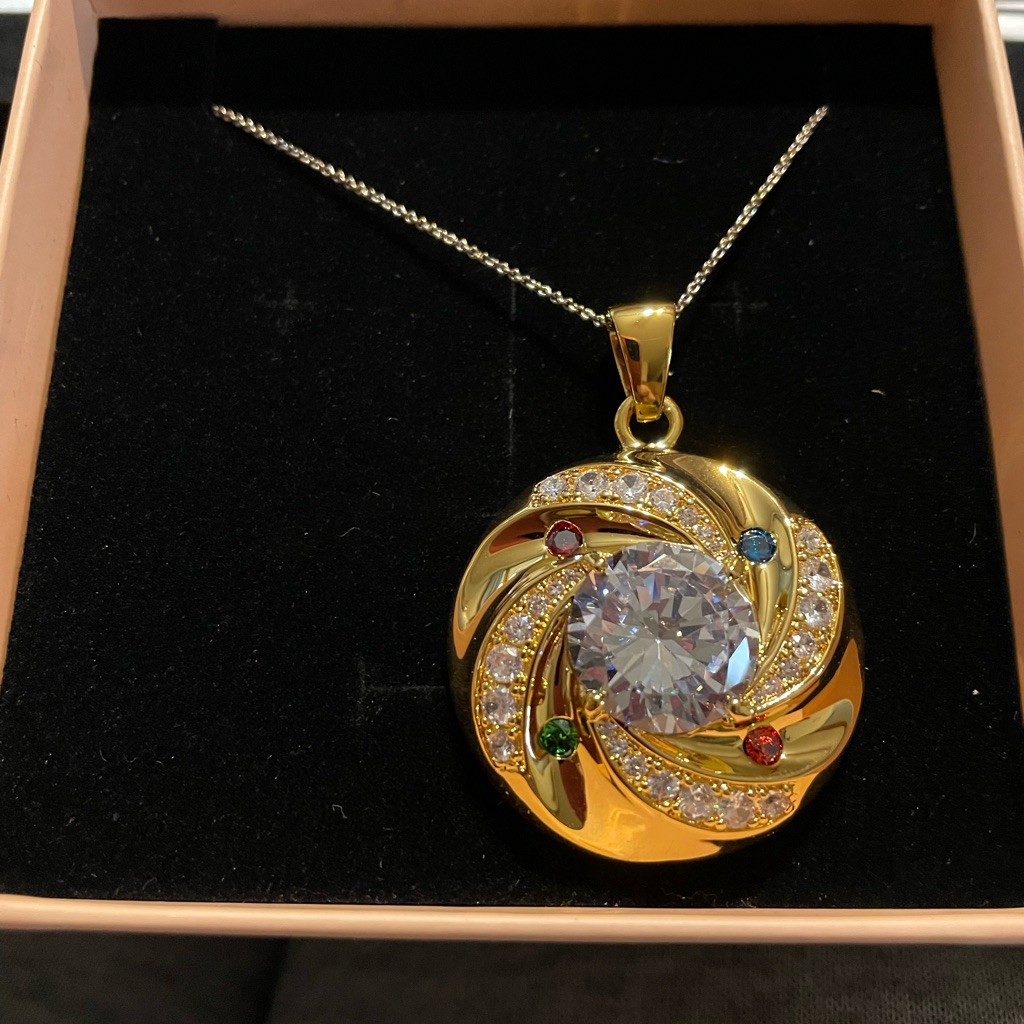 Gold Tone Necklace